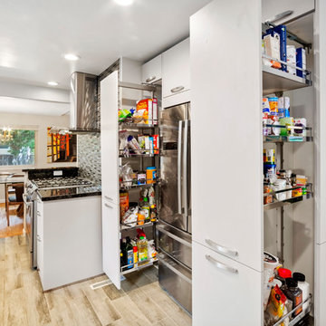 Monochrome Contemporary Kitchen