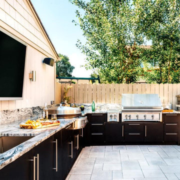 Outdoor Kitchen in the Highlands