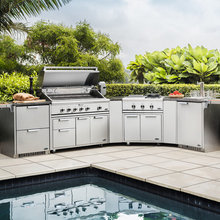 Outdoor Kitchen