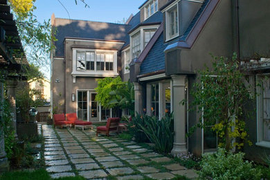 Photo of a traditional landscaping in San Francisco.