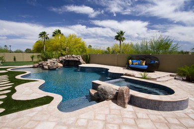 Inspiration for a southwestern pool remodel in Phoenix