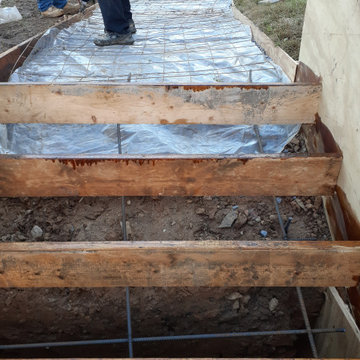 Retaining Wall - Stone | Walkway - Concrete Steps