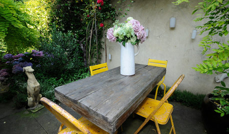 8 idées déco pour personnaliser votre terrasse avec des vases