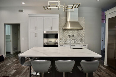 Kitchen photo in Tampa