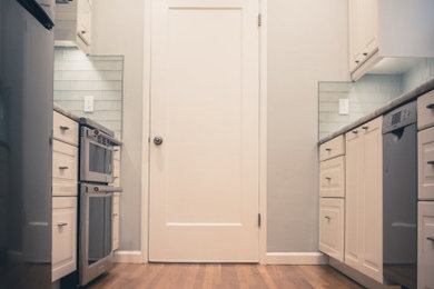 Example of a kitchen design in San Francisco