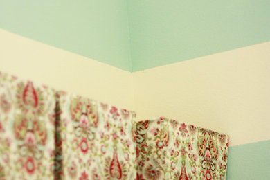 Laundry room - laundry room idea in Houston