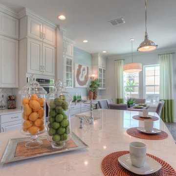 Model "Lite"Home Staging, Luxury Beachfront Condo