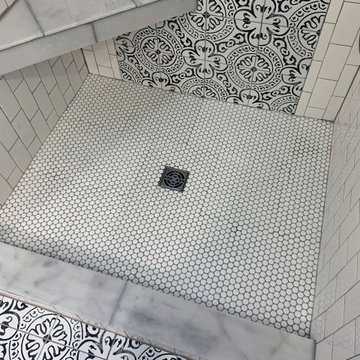 Black & white patterned tile bathroom
