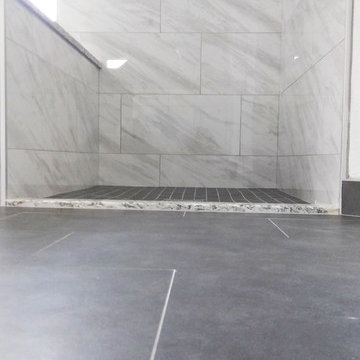 MASTER.BATHROOM
