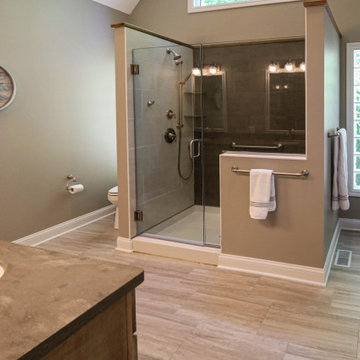 Farmhouse Neutral Bathroom