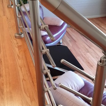 Interior ultra modern metalic railing