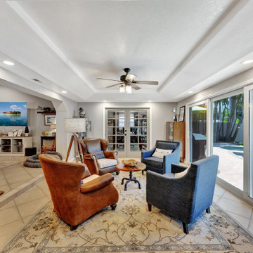 Canal Home
