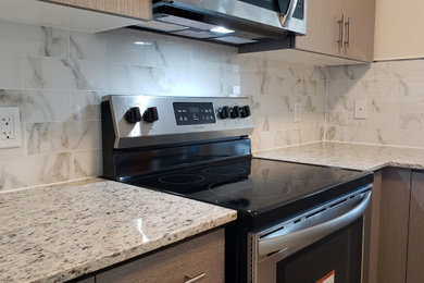 Trendy kitchen photo in Toronto
