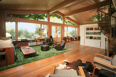 Example of a 1960s living room design in Los Angeles