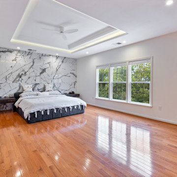 Bright & Fascinating Master Bathroom in Ashburn VA