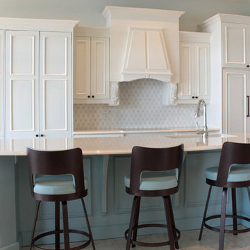 Traditional laquered kitchen