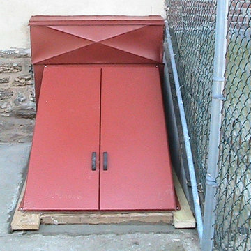 DOORS