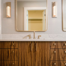 lake house bathroom