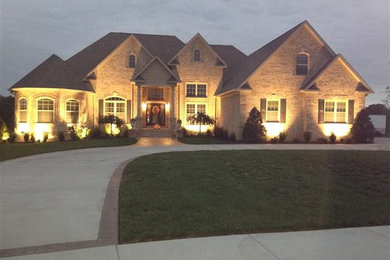 Example of a classic exterior home design in Nashville
