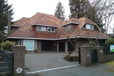 Inspiration for a craftsman home design remodel in Vancouver