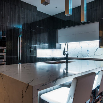Modern Masterpiece on 33’ Lot