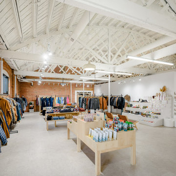 Red Ribbon Boutique