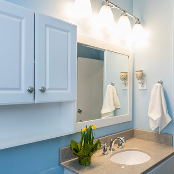 Columbus, Ohio Hall Bath