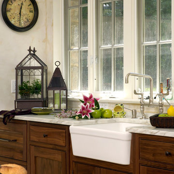 Chevy Chase, Maryland - Traditional - Kitchen