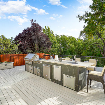 Outdoor Kitchen & Deck
