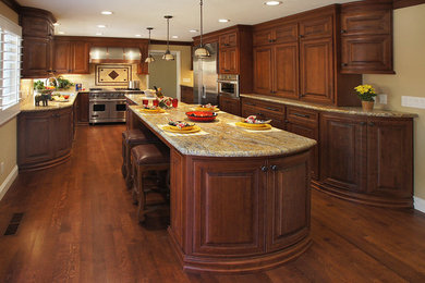 Inspiration for a transitional kitchen remodel in San Francisco