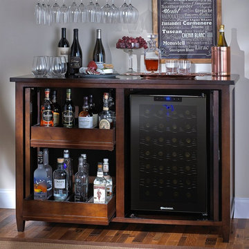 Wine Enthusiast Firenze Wine and Spirits Credenza - Nero 335-16-05