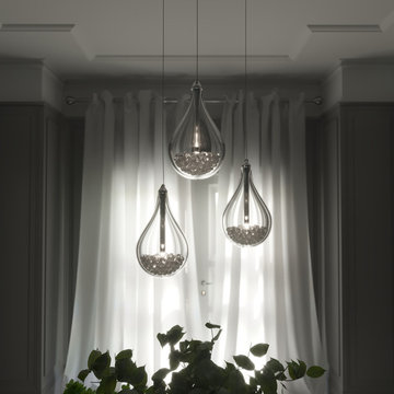 Beautiful Hallway with hanging lamp centrepiece