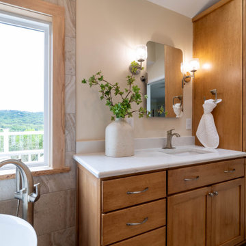Woodwork master bathroom