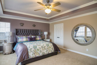 Bedroom - traditional bedroom idea in Dallas