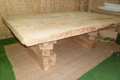 Plateaux et tables en bois massif
