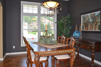 Example of a classic dining room design in Minneapolis