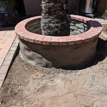Pavers and Circular Planter with Seating