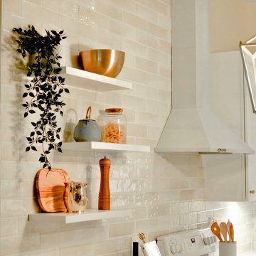 Decorative Floating Kitchen Shelves with Accent Pieces