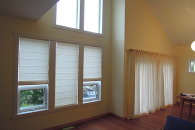Mid-sized elegant great room photo in Vancouver