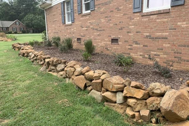 Photo of a traditional landscaping in Charlotte.