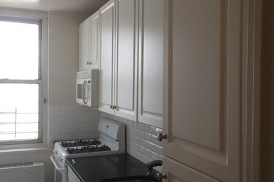 Example of a minimalist home design design in New York