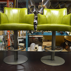 Green Bar-stools Leather - Indoor Pub And Bistro Tables