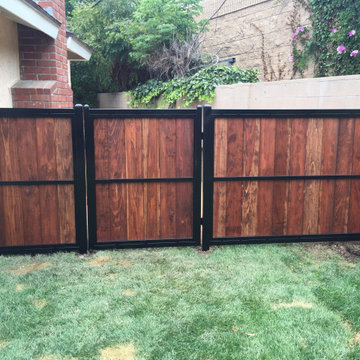 Swing Gate (Wood + Iron)