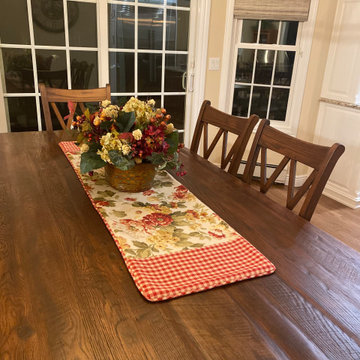 The Rustic Loft - Tables