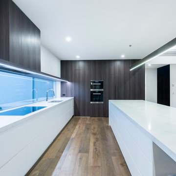 Contemporary Beachside Elegance