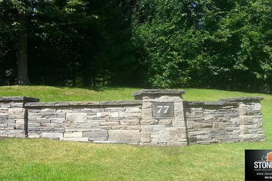 Dry stone entrance wall