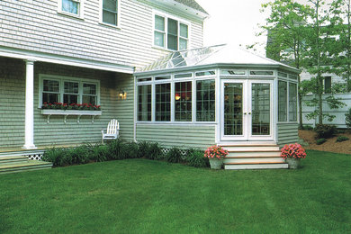 Elegant exterior home photo in New York