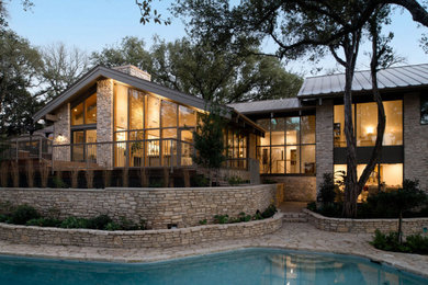 Inspiration for a 1960s exterior home remodel in Austin