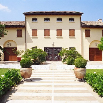 Restauro di fabbricato ad uso residenziale, località Montebelluna