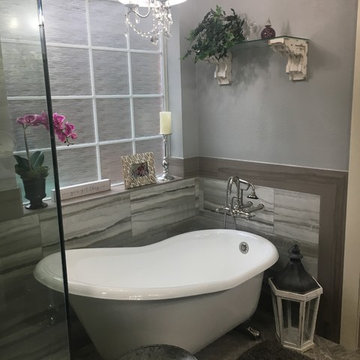 Current Transitional Bathroom